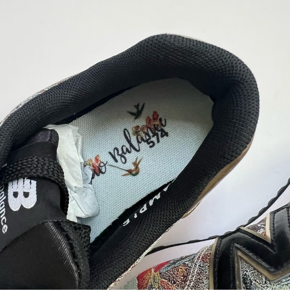 New Balance 574 - Picture 10 of 12